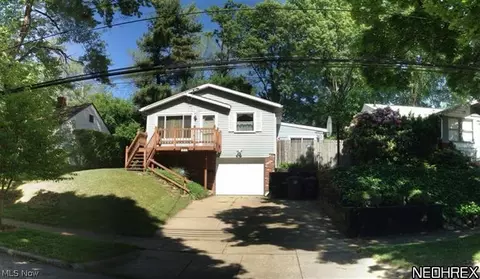 817 Kickapoo Ave, Akron, OH 44305 photo 1