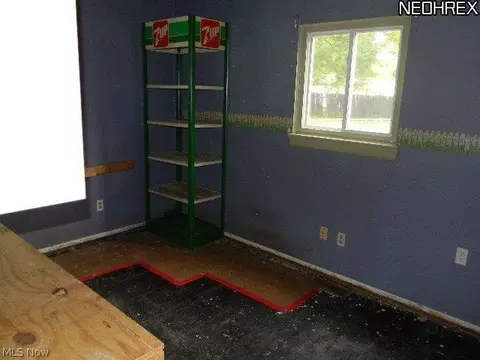 632 Delaware Ave, Elyria, OH 44035 photo 9