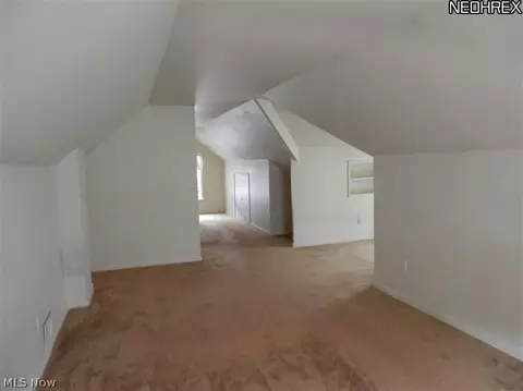 389 Clarmont Rd, Willowick, OH 44095 photo 10
