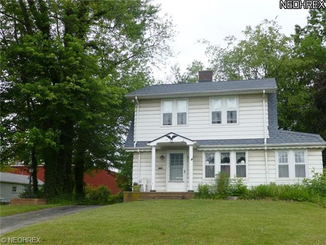 146 Maple Dr, Youngstown, OH 44512 photo 1