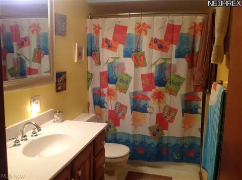 350 Crestview Dr, Elyria, OH 44035 photo 7