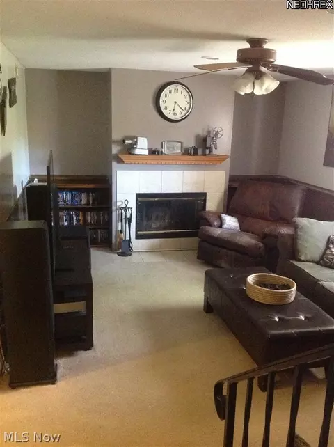 350 Crestview Dr, Elyria, OH 44035 photo 6