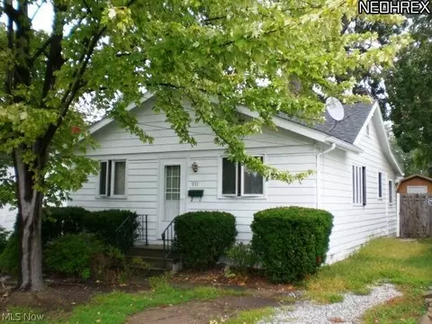 931 Shadowrow Ave, Willoughby, OH 44094 photo 1