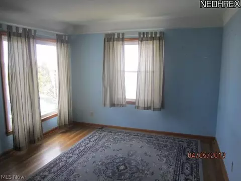 7611 Dorothy Ave, Parma, OH 44129 photo 4