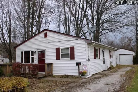 522 Delaware Ave, Elyria, OH 44035 photo 1