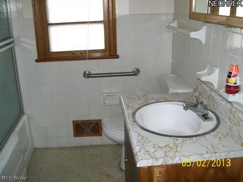 5802 Ridgewood Ave, Parma, OH 44129 photo 11