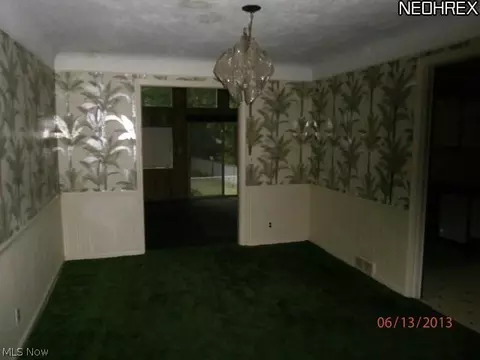 290 E 276th St, Euclid, OH 44132 photo 4