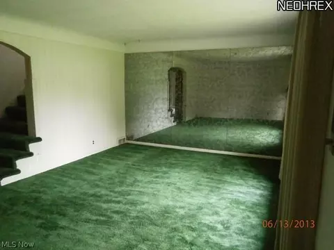290 E 276th St, Euclid, OH 44132 photo 2