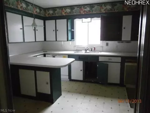 290 E 276th St, Euclid, OH 44132 photo 7