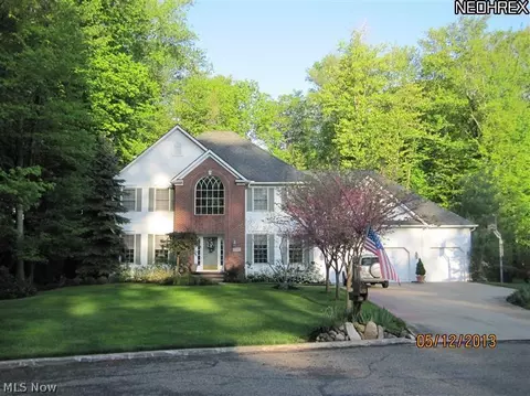 35425 Michael Dr, Solon, OH 44139 photo 1