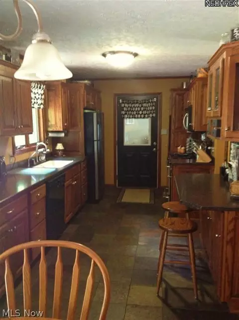2907 Simpson Rd, Dennison, OH 44621 photo 2