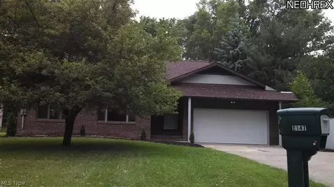 2147 Maple Rd, Stow, OH 44224 photo 1