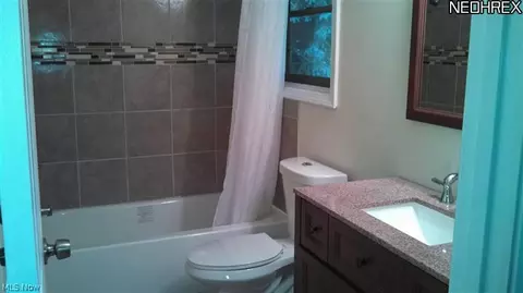 2147 Maple Rd, Stow, OH 44224 photo 4