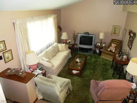2586 Riverside Dr, Painesville, OH 44077 photo 3