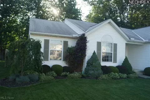 321 Kansas Ave, Elyria, OH 44035 photo 2