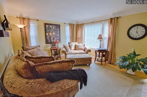 831 Lloyd Rd, Wickliffe, OH 44092 photo 2