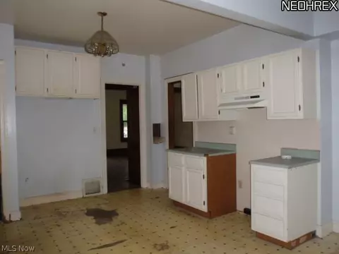 409 Park Ave, Elyria, OH 44035 photo 6