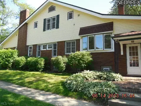 701 Park Ave, Elyria, OH 44035 photo 2