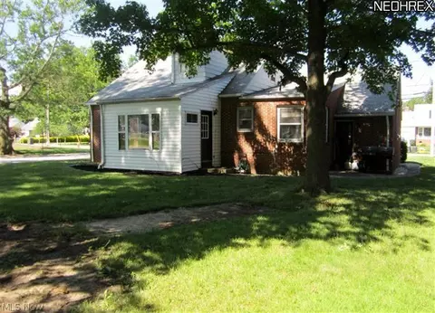 437 E 255, Euclid, OH 44132 photo 24