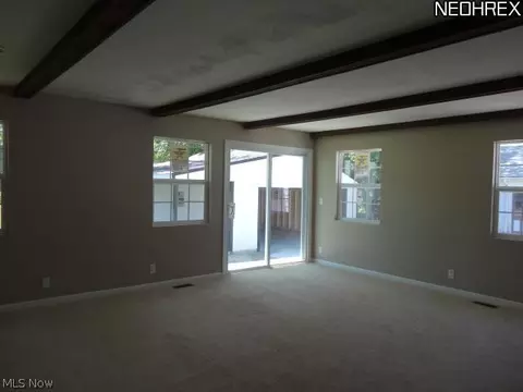 20700 Applegate Rd, Maple Heights, OH 44137 photo 13