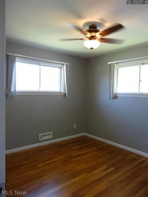 20700 Applegate Rd, Maple Heights, OH 44137 photo 14