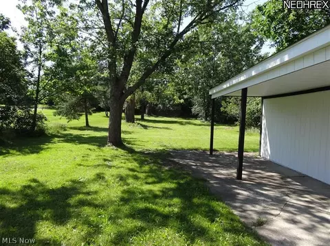 20700 Applegate Rd, Maple Heights, OH 44137 photo 3