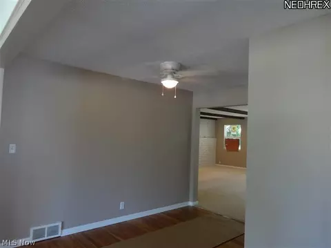 20700 Applegate Rd, Maple Heights, OH 44137 photo 10