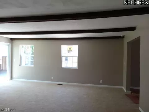 20700 Applegate Rd, Maple Heights, OH 44137 photo 12