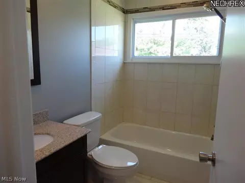 20700 Applegate Rd, Maple Heights, OH 44137 photo 15