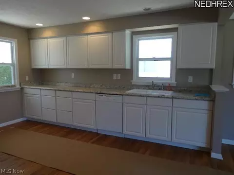 20700 Applegate Rd, Maple Heights, OH 44137 photo 8