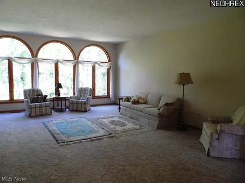 1410 Rustic Bridge Dr, Kent, OH 44240 photo 5