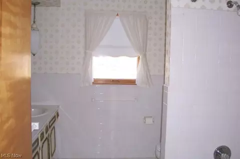 1389 Doncaster Dr, Youngstown, OH 44511 photo 16