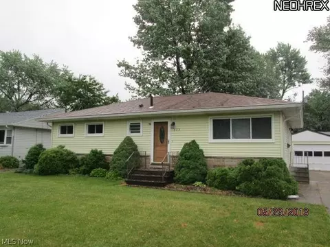 135 Preston, Elyria, OH 44035 photo 1
