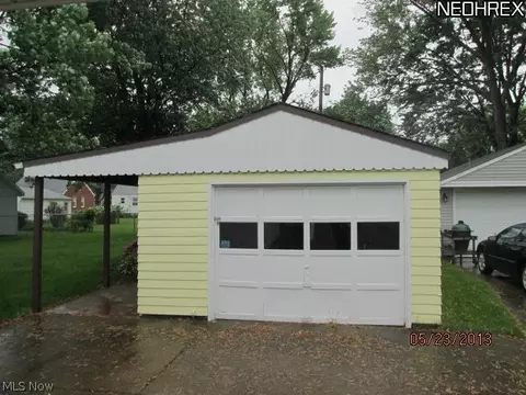 135 Preston, Elyria, OH 44035 photo 13