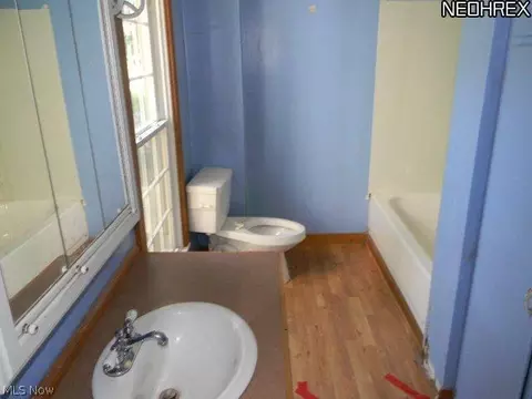 324 8th St, Elyria, OH 44035 photo 9