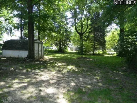 324 8th St, Elyria, OH 44035 photo 14