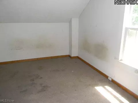 324 8th St, Elyria, OH 44035 photo 6