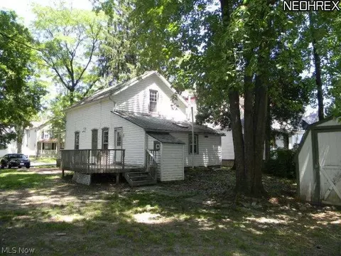 324 8th St, Elyria, OH 44035 photo 13