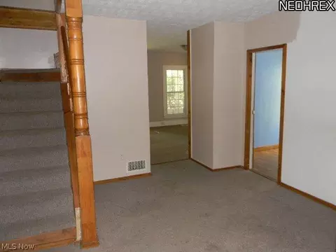 324 8th St, Elyria, OH 44035 photo 4