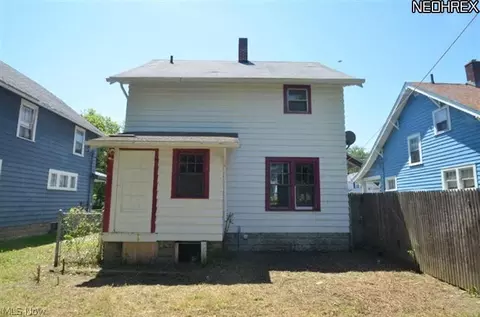 1653 W 4th St, Ashtabula, OH 44004 photo 2
