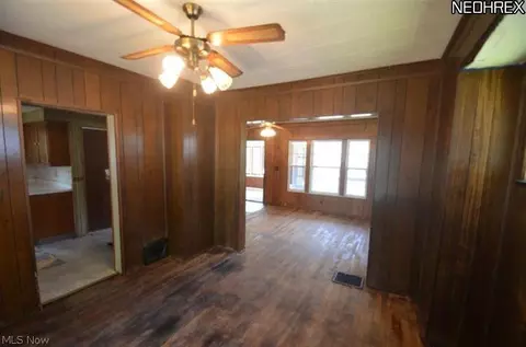 1653 W 4th St, Ashtabula, OH 44004 photo 6