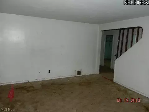 400 E 328th St, Willowick, OH 44095 photo 5