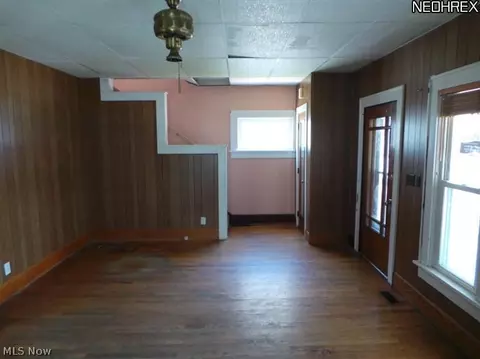415 W 8th St, Dover, OH 44622 photo 5
