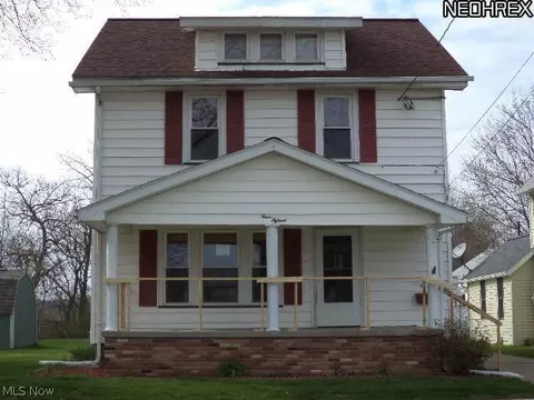 415 W 8th St, Dover, OH 44622 photo 1