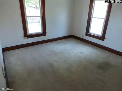 415 W 8th St, Dover, OH 44622 photo 7