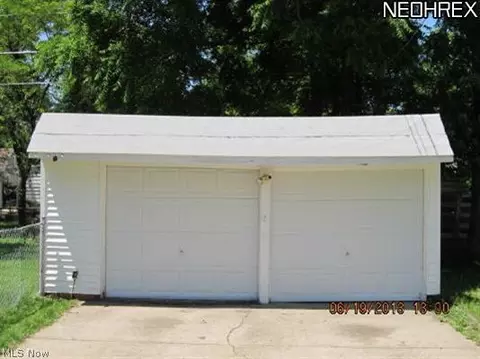 294 Bellfield Ave, Elyria, OH 44035 photo 2