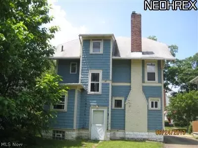733 Noah Ave, Akron, OH 44320 photo 2