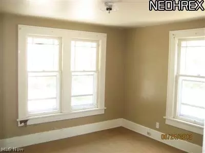 733 Noah Ave, Akron, OH 44320 photo 8
