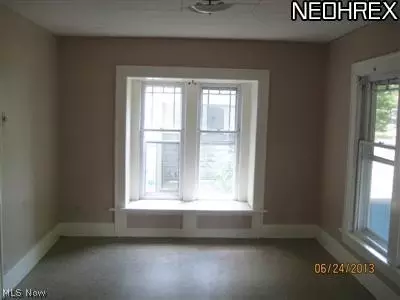733 Noah Ave, Akron, OH 44320 photo 4