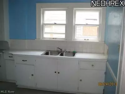 733 Noah Ave, Akron, OH 44320 photo 5